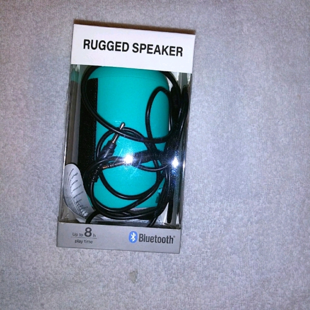Rugged Bluetooth speaker up to 8 hours